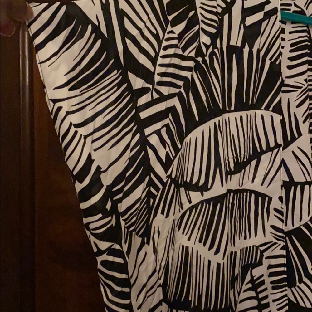 Beach Cover Up - Picture 4 of 4